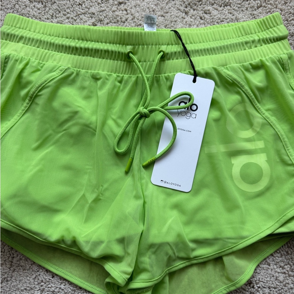 ALO Yoga Green Ambience two-layers Athletic Shorts Lightweight Quick-Dry